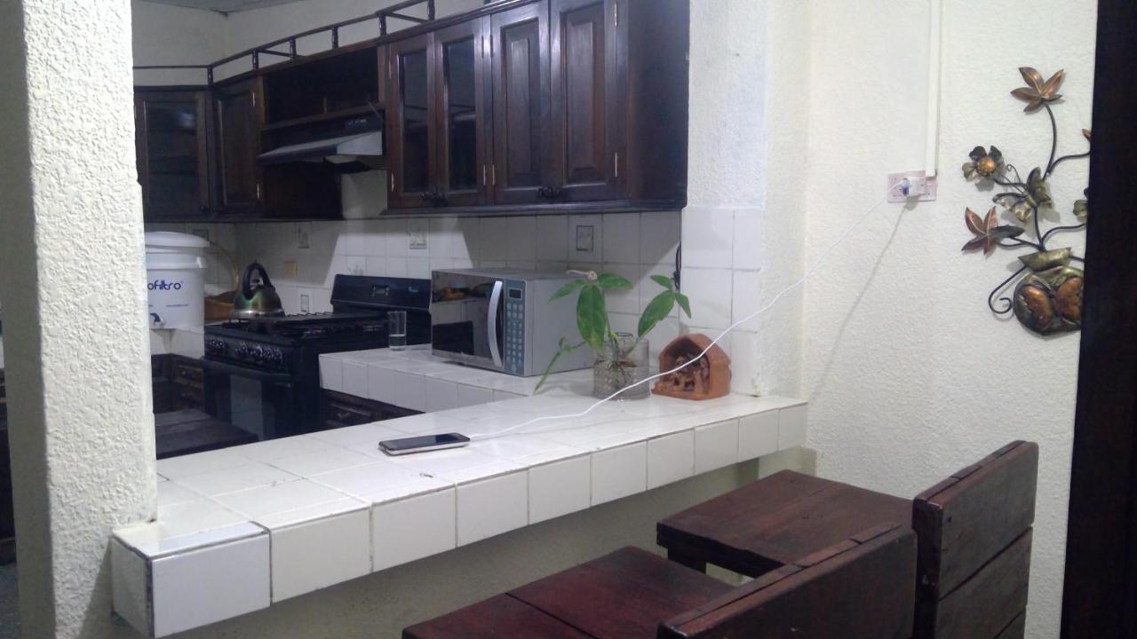 Huellas Hostal 危地马拉安地瓜 外观 照片