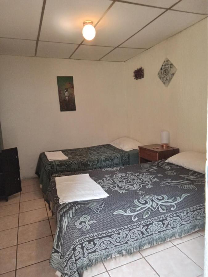 Huellas Hostal 危地马拉安地瓜 外观 照片