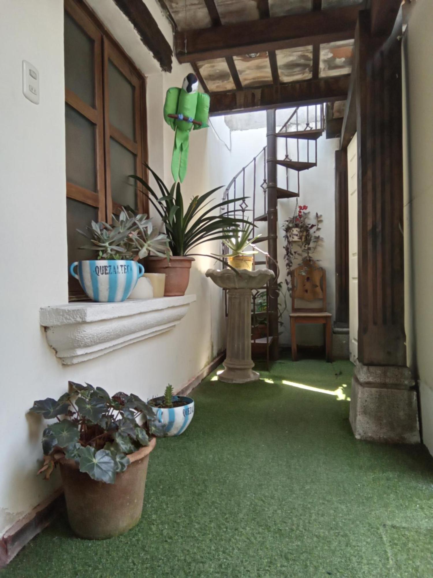 Huellas Hostal 危地马拉安地瓜 外观 照片